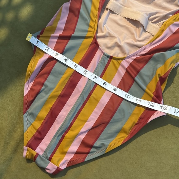 Madewell Second Wave Tank One-Piece Swimsuit in Rainbow Stripe Size Medium - Picture 7 of 8